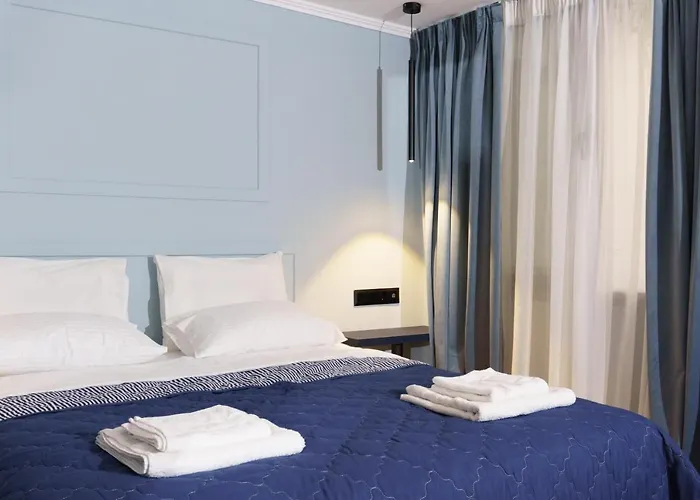 Sani Deluxe Suites Home- Monastiraki Square - Brand New Home